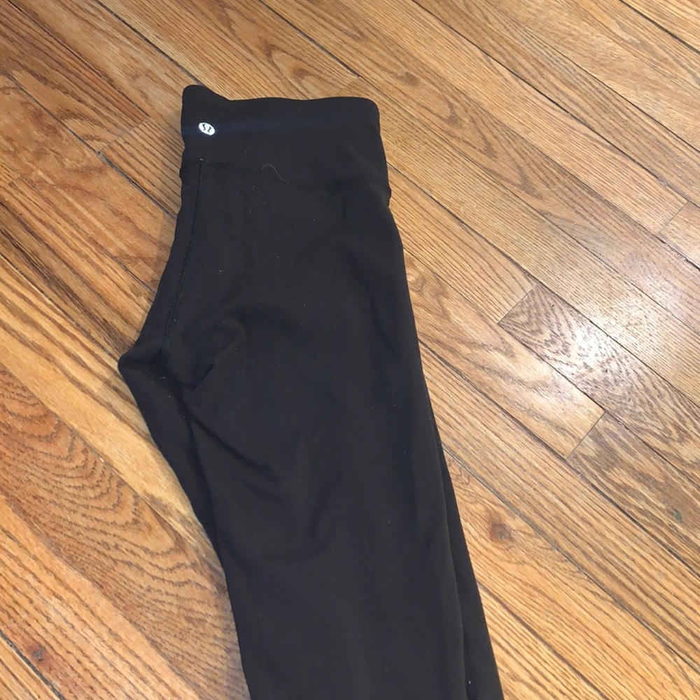 Cropped black wunder under lulu lemon